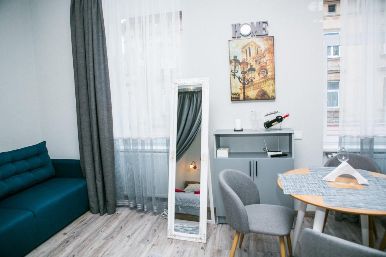 Luxury Flat In Downtown Apartment Lviv Exterior photo