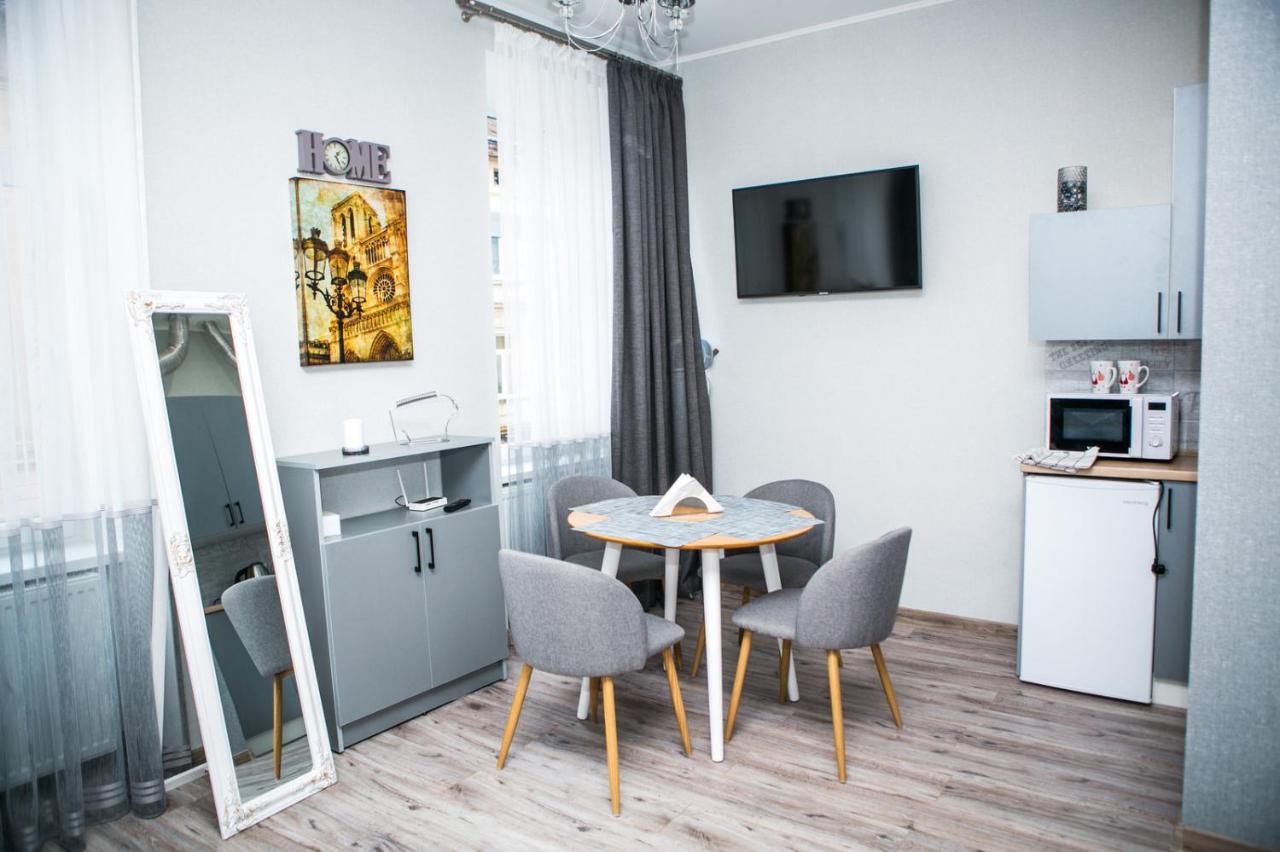 Luxury Flat In Downtown Apartment Lviv Exterior photo